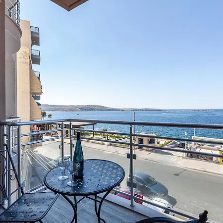 Apartment Brand New Beachfront Delux Apt With Amazing View By 360 Estates