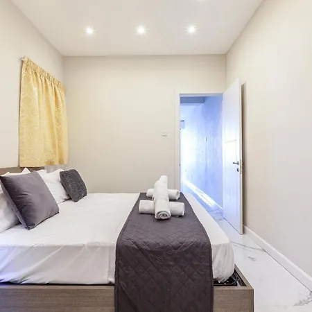 Brand New Beachfront Delux Apt With Amazing View By 360 Estates *