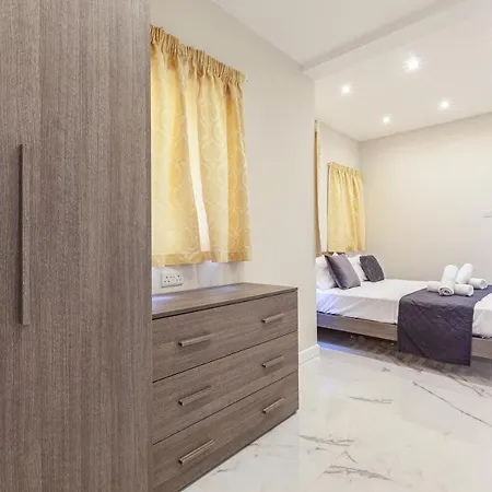Brand New Beachfront Delux Apt With Amazing View By 360 Estates *